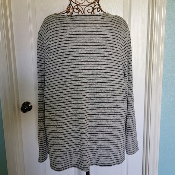 Chico's Gray with Black Stripes Pullover Top Women's Size 3 (Size 16) - Picture 2 of 8